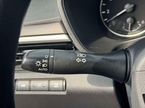 Used 2025 Nissan Altima 2.5 SV FWD image 22