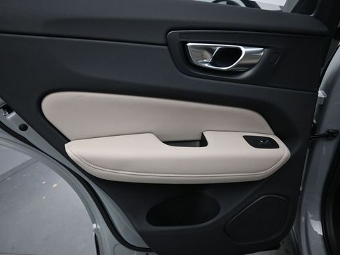 New 2026 Volvo XC60 B5 Plus w/ Protection Package Premier image 20