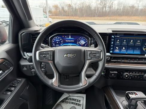 Used 2023 Chevrolet Silverado 1500 LT Trail Boss w/ Convenience Package II image 17