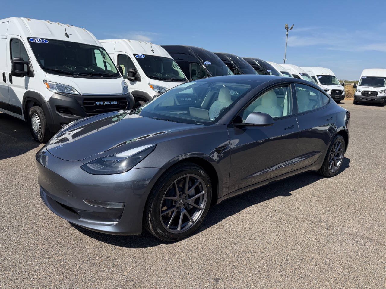 Used 2023 Tesla Model 3 Standard Range RWD image 4