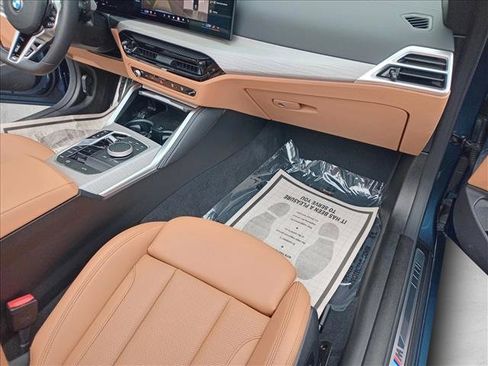 Used 2025 BMW 440i xDrive Convertible w/ Premium Package image 19