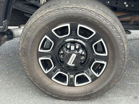 Used 2025 Ford F250 Platinum AWD/4WD image 19