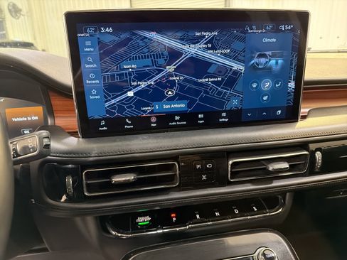 Used 2022 Lincoln Nautilus Reserve w/ Equipment Group 201A image 19