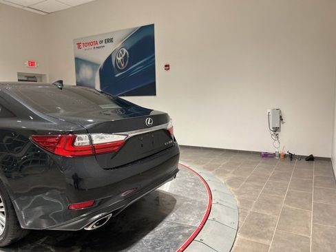 Used 2017 Lexus ES 350 image 5