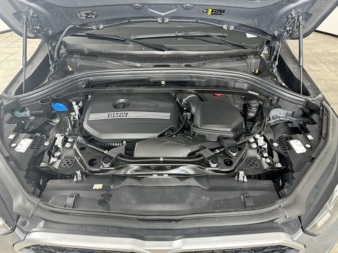Used 2025 BMW X2 xDrive28i AWD/4WD image 33