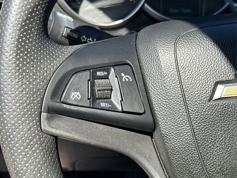 Used 2016 Chevrolet Cruze LT image 14