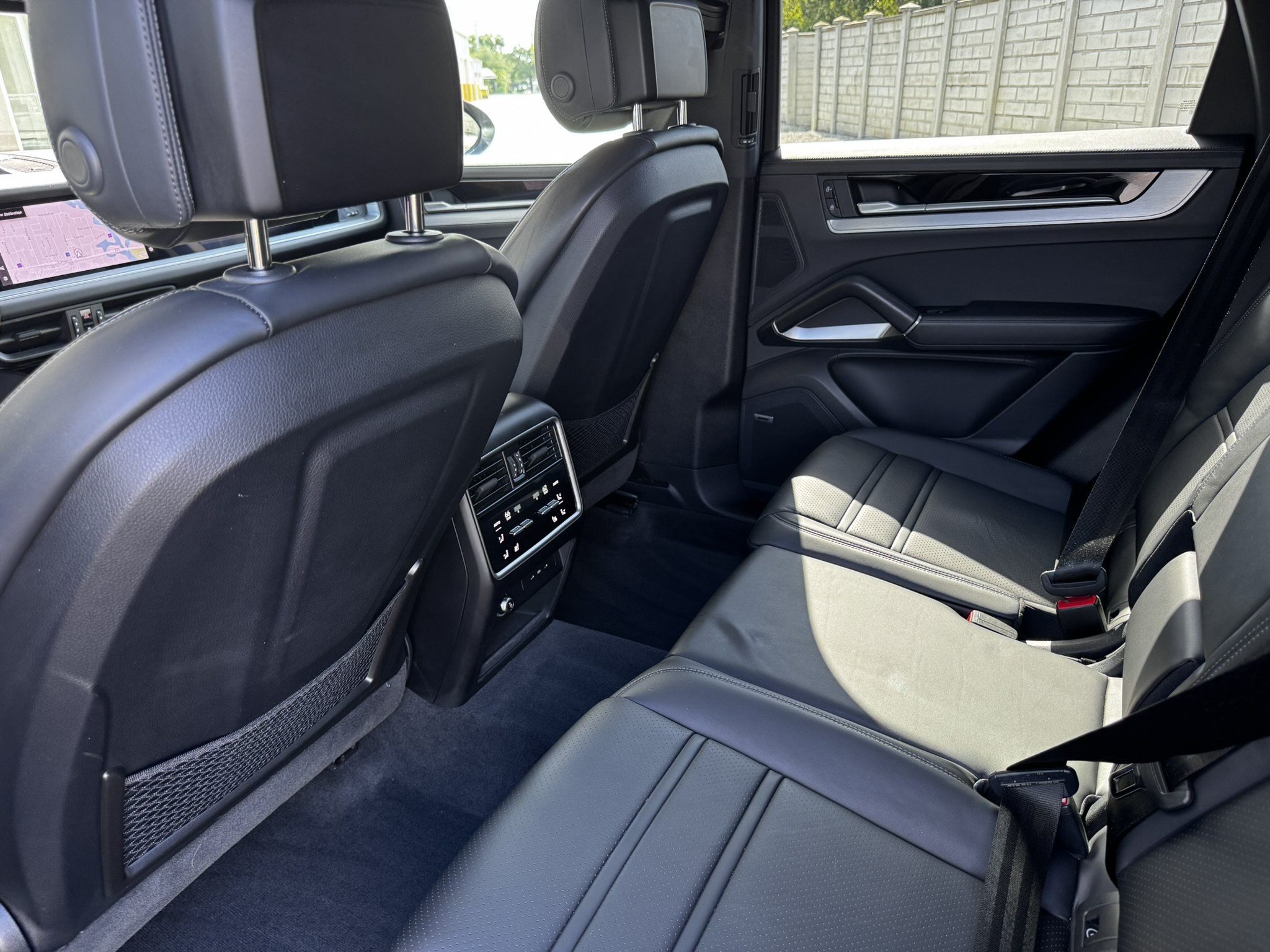 Certified 2024 Porsche Cayenne S AWD/4WD image 25