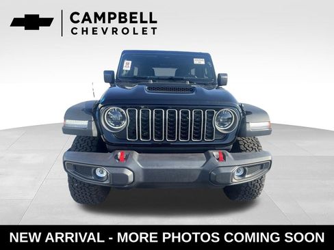 Used 2026 Jeep Wrangler Unlimited Rubicon AWD/4WD image 8