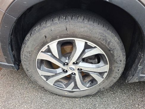 Used 2021 Subaru Outback Limited XT w/ Popular Package #2 image 3