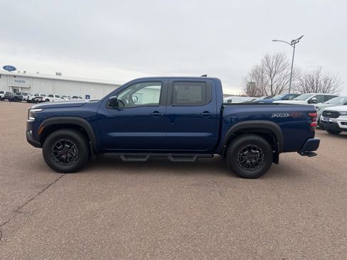 Used 2023 Nissan Frontier PRO-4X w/ Pro-4X Premium Package image 6