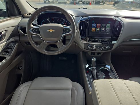 Used 2019 Chevrolet Traverse LT w/ LT Premium Package AWD/4WD image 28