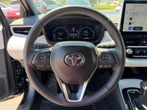 Certified 2026 Toyota Corolla SE w/ SE Package FWD image 14