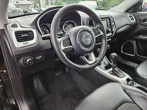 Used 2018 Jeep Compass Latitude AWD/4WD image 20