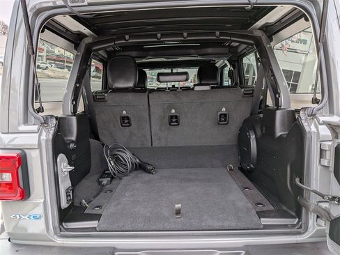 Used 2023 Jeep Wrangler Unlimited Sahara w/ Cold Weather Group image 7