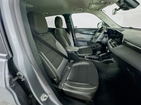 Used 2025 Chevrolet TrailBlazer LT image 28