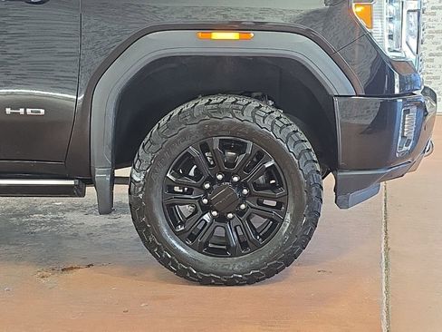 Used 2021 GMC Sierra 3500 Denali w/ Denali Black Diamond Edition AWD/4WD image 8