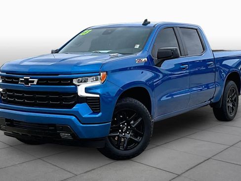 Used 2023 Chevrolet Silverado 1500 RST AWD/4WD image 2