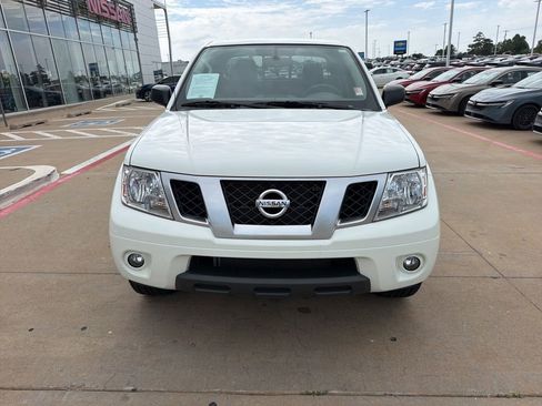 Used 2020 Nissan Frontier SV RWD image 8
