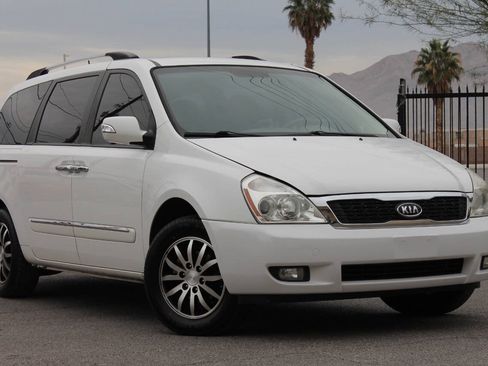 Used 2012 Kia Sedona EX w/ Luxury Pkg FWD image 2