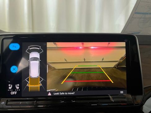 New 2026 Volkswagen Atlas SE image 15