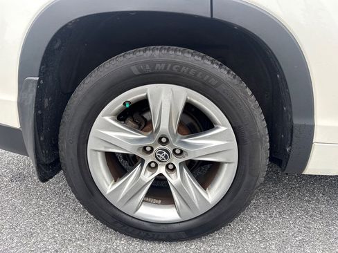 Used 2016 Toyota Highlander Limited AWD/4WD image 35