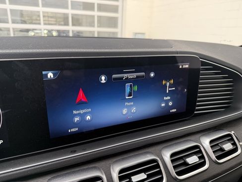 Used 2025 Mercedes-Benz GLS 450 4MATIC image 25