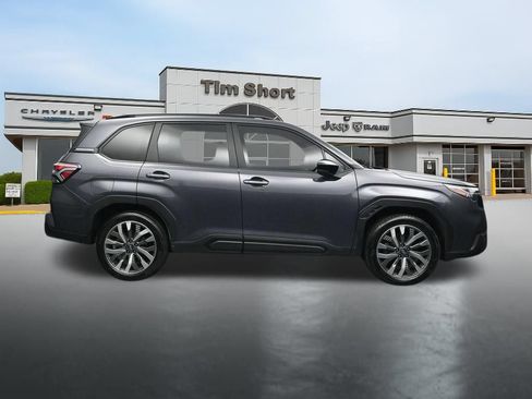 Used 2025 Subaru Forester Touring AWD/4WD image 6