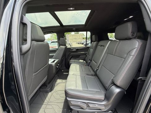 New 2026 Chevrolet Suburban RST w/ Sun And Tow Package AWD/4WD image 23