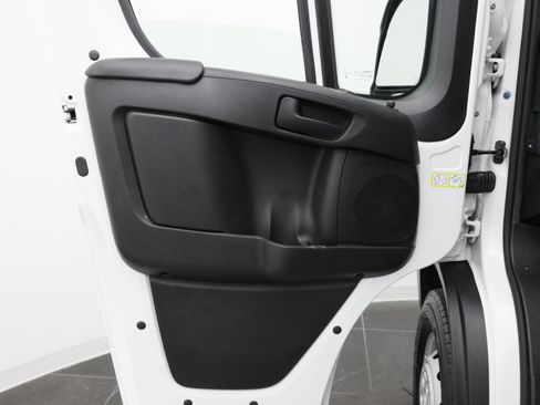 Used 2025 RAM ProMaster 2500 w/ Convenience Group FWD image 14