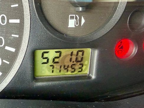 Used 2002 Ford Focus SE FWD image 12