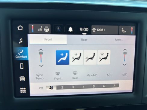 Used 2022 Chrysler Voyager LX FWD image 23