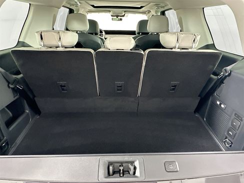 Used 2025 Lincoln Navigator Reserve image 27