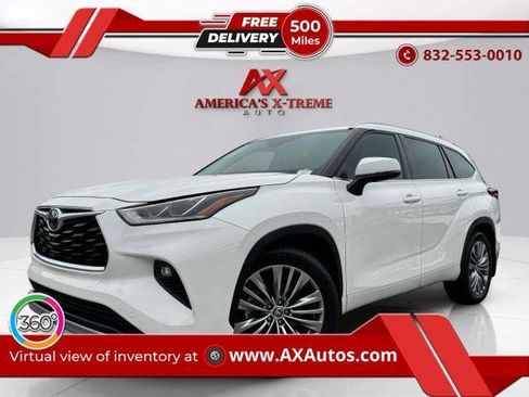 Used 2021 Toyota Highlander Platinum AWD/4WD image 1