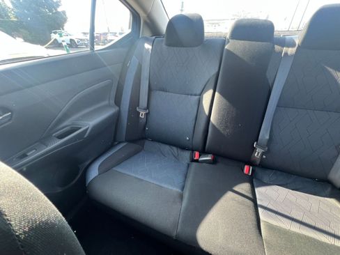 Used 2025 Nissan Versa SV image 34