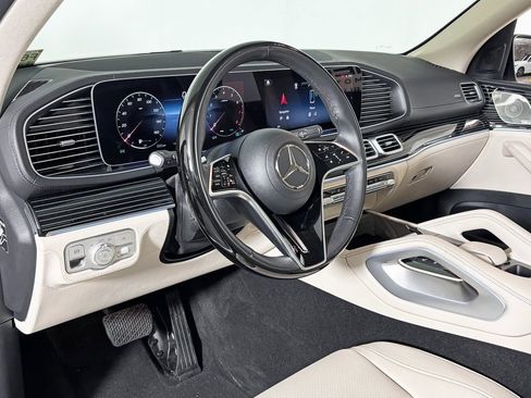 Used 2025 Mercedes-Benz GLE 350 4MATIC image 16