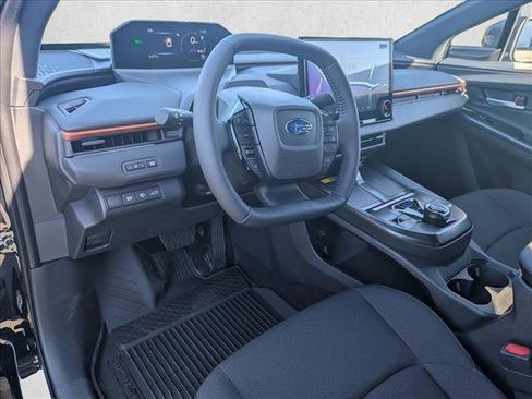 Used 2026 Subaru Uncharted Premium FWD image 3