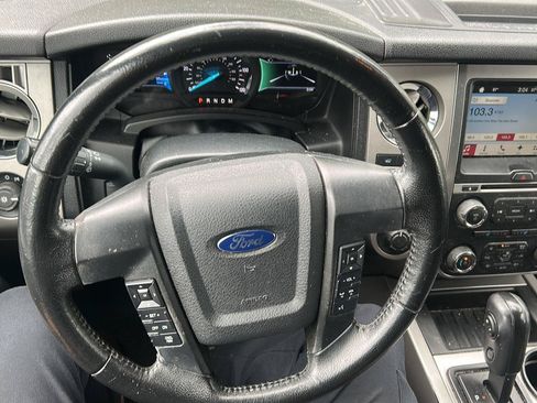 Used 2016 Ford Expedition EL XLT w/ Equipment Group 202A AWD/4WD image 11