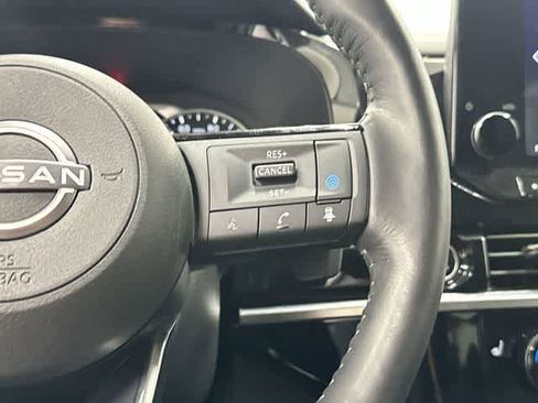 Used 2023 Nissan Pathfinder SL FWD image 18