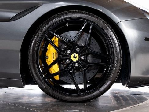 Used 2016 Ferrari California T image 20