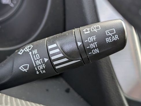 Used 2024 GMC Terrain SLE w/ Driver Convenience Package image 26