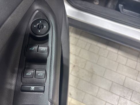 Used 2016 Ford Escape SE image 12