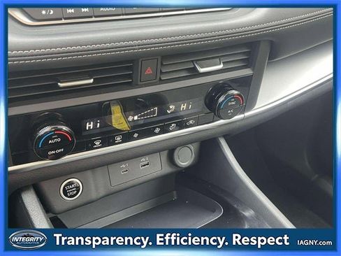 Certified 2023 Nissan Rogue SV image 29