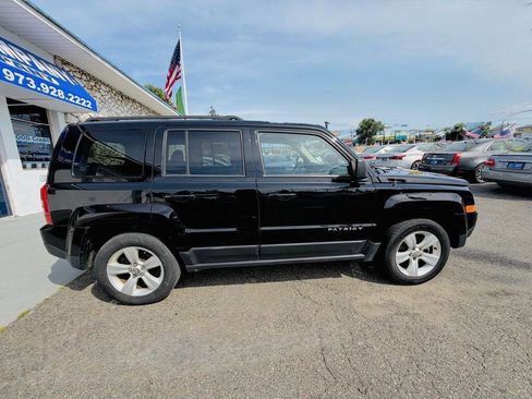 Used 2016 Jeep Patriot Sport w/ Power Value Group AWD/4WD image 3