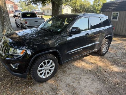 Used 2014 Jeep Grand Cherokee Laredo w/ 18" Wheel & 8.4" Radio Group RWD image 1