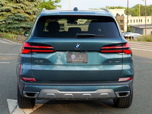 Used 2024 BMW X5 xDrive40i w/ Premium Package AWD/4WD image 6