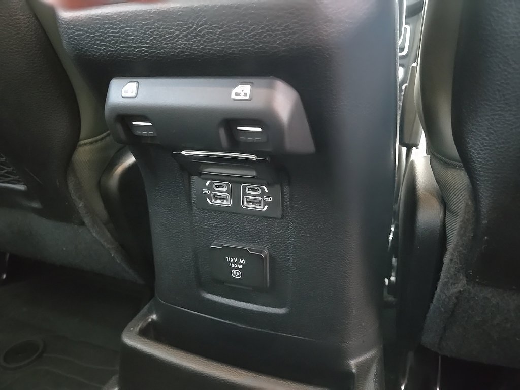 Used 2024 Jeep Wrangler High Altitude AWD/4WD image 31