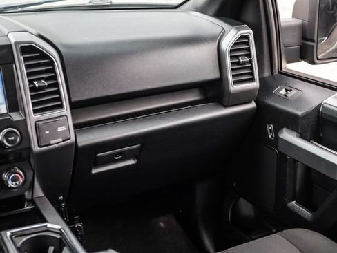Used 2018 Ford F150 XLT w/ Equipment Group 302A Luxury AWD/4WD image 34