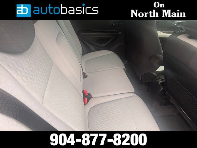 Used 2017 Chevrolet Trax LS FWD image 17