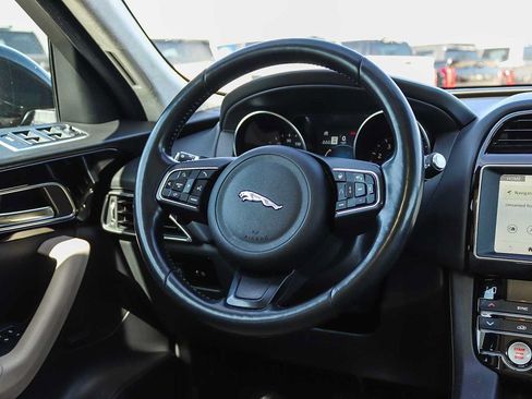 Used 2020 Jaguar F-PACE Premium AWD/4WD image 21