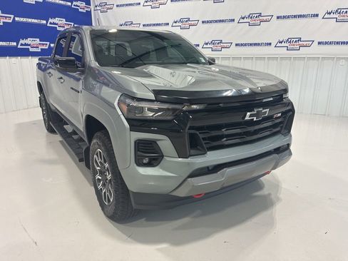 Used 2026 Chevrolet Colorado Z71 w/ Technology Package AWD/4WD image 17